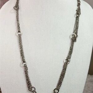 Elegant Silver Chain Necklace